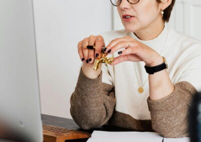 Creative Ways to Afford Virtual Assistant Training Without Breaking the Bank